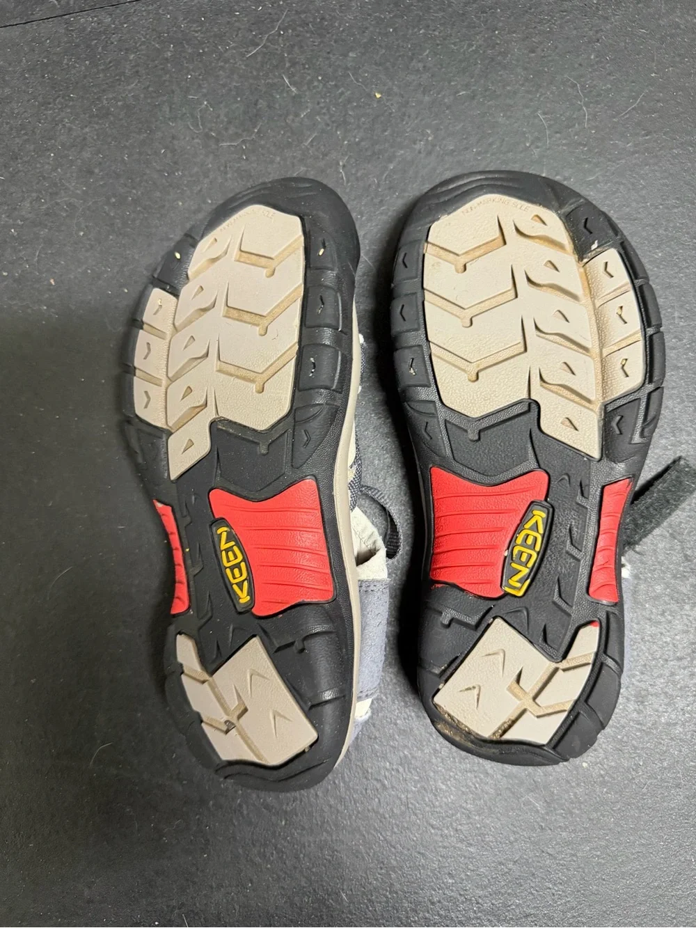 Keen water shoes size 5 kids